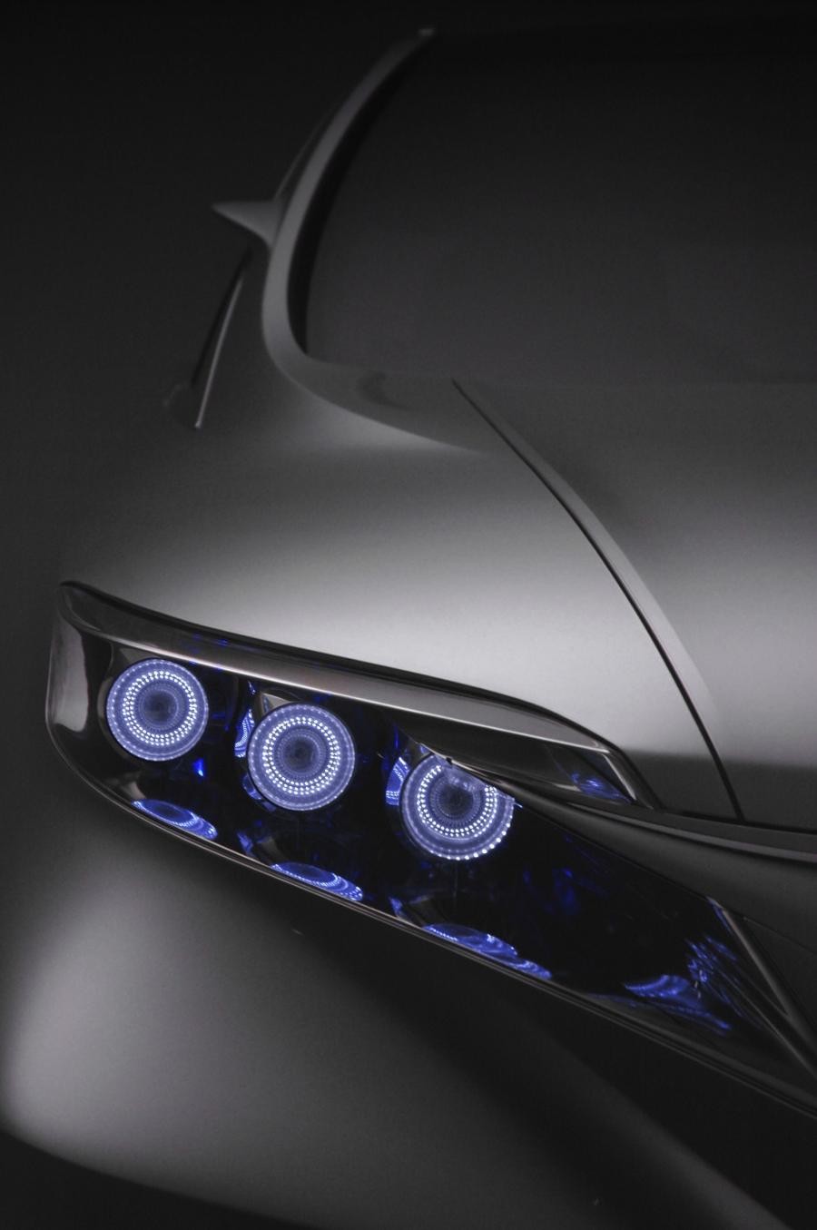  Lexus LF-Xh Concept 2007 года  (фото 13 из 34)